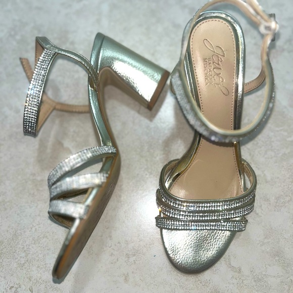 Jewel by Badgley Mischa, gold dress heel sandal - Picture 2 of 2